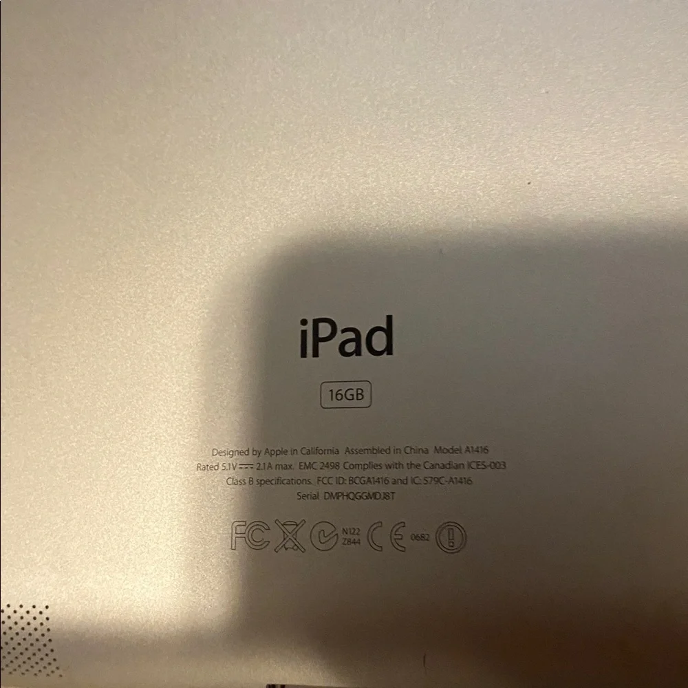 Apple iPad comes with charger aswell